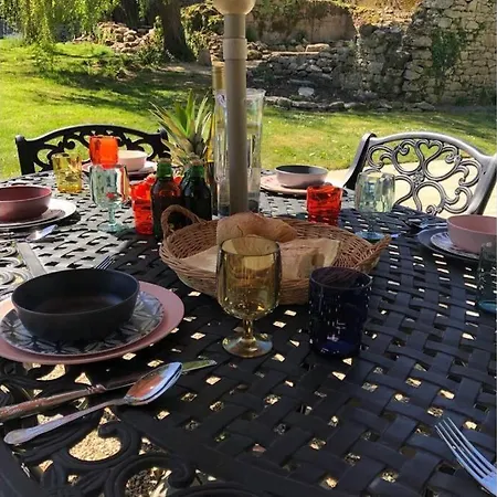 Holiday home Walnut Tree Brittany